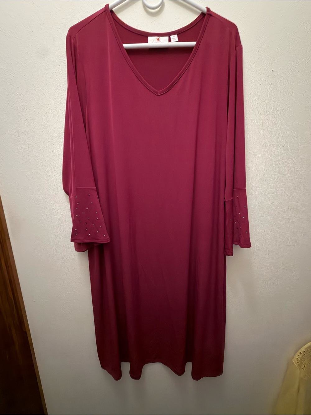 Quacker Factory Burgundy V-Neck Bell Sleeve Tunic with Rhinestone Accents